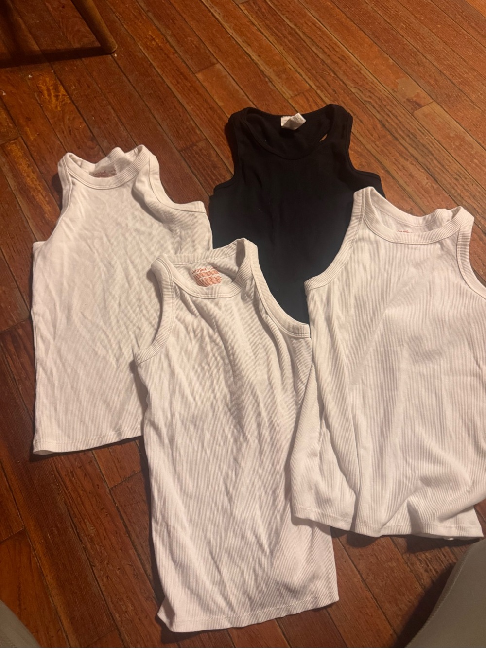 4 set of Kids Ribbed Tank Top - White and Black